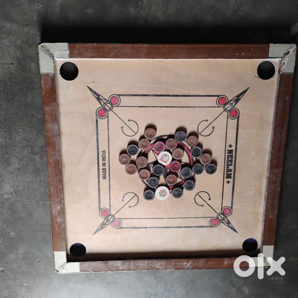 Carrom board of 32 inches with 2 Striker & 11 BLACK & 11 WHITE coins