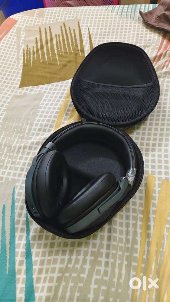 BOAT headphone