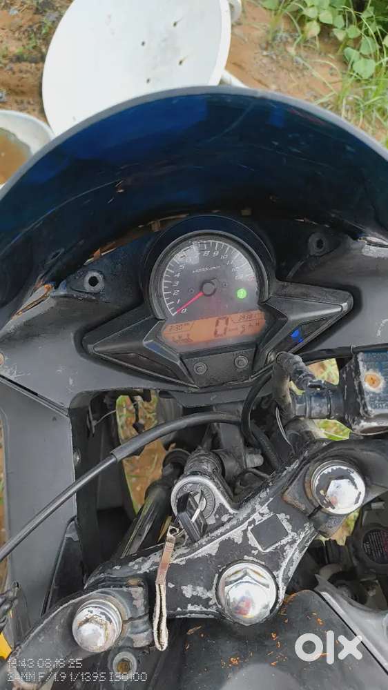 Cbr 150 , first owner 47k price slightly negotiable