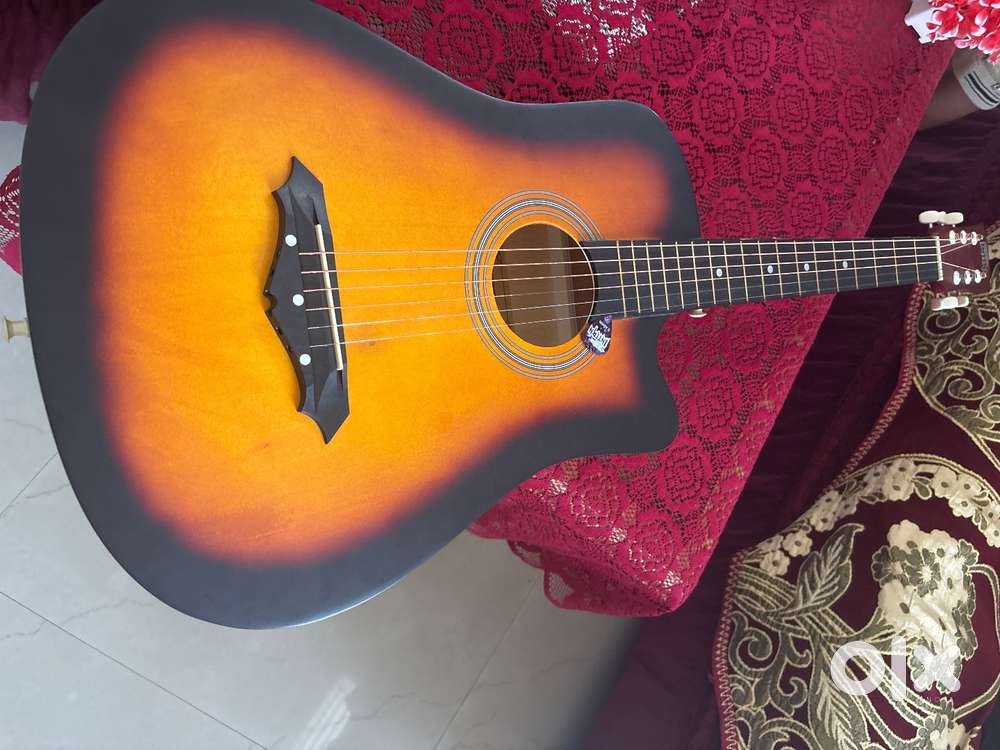 Intern 38c acoustic Guitar