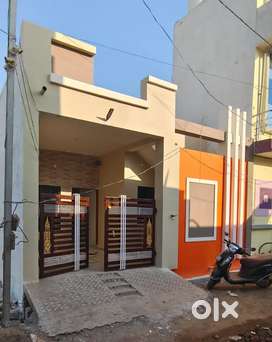 Hari nagar ke prime location mai 2bhk Ready to move house