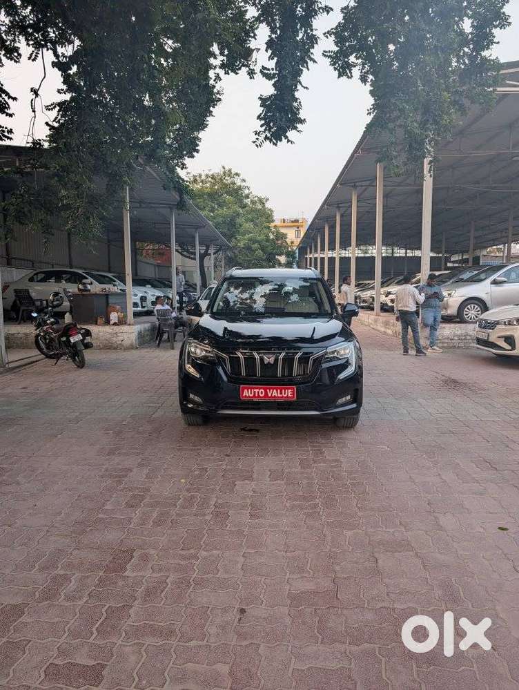 Mahindra XUV700 2.2 AX 7 Diesel MT Luxury Pack Str, 2022, Diesel