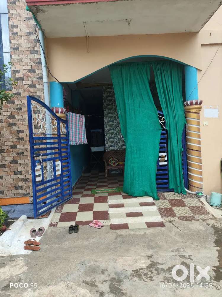 Room for rent Family students professionals (No Smoking,Drinking)