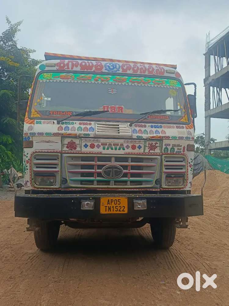 Tata LPK2518 bogi suspension tipper