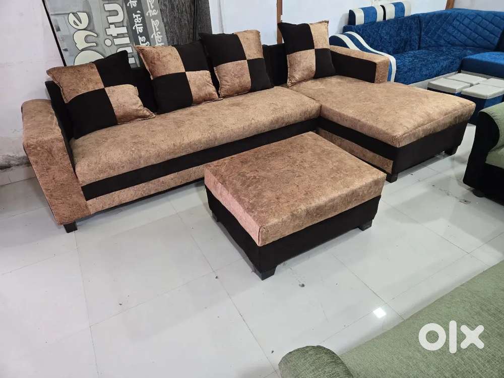 Sale..market se half rate Mai sofa set