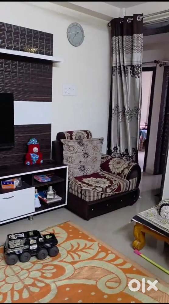 Semi Furnished 3 bhk flat for sale in Jai Hind Nagar Colony, Shaikpet