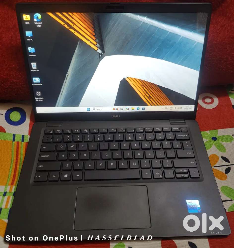 Dell latitude 7310 ( i7 processor 10th generation)