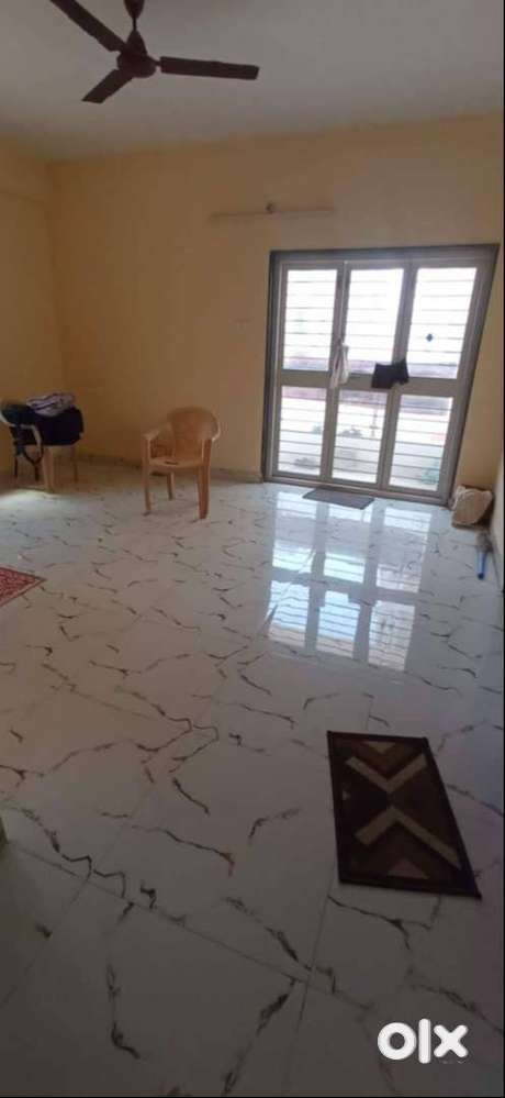 2 Male room partners required