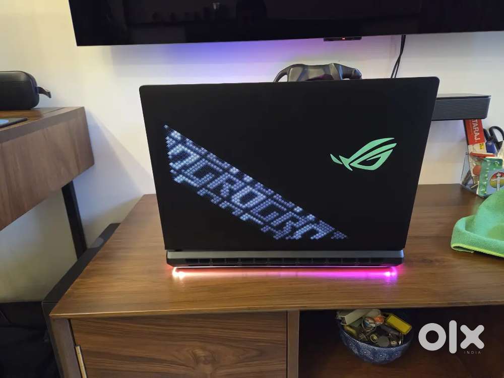 Asus strix scar 18 2025 with 5090 gpu