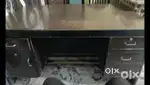Office tableee with chair free