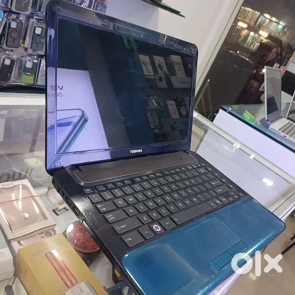 Toshiba satellite M840
i3 2nd generation 
4gb ram
200 gb Hardisk