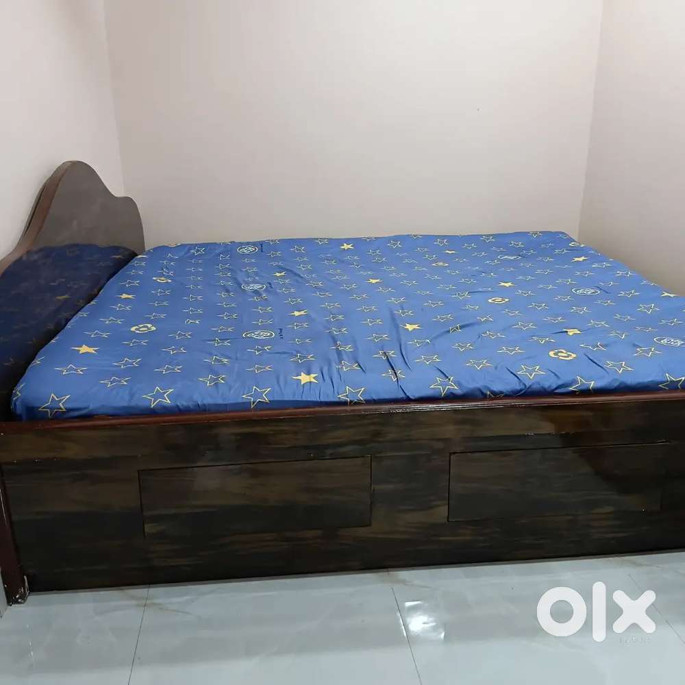 King size bed  with matters