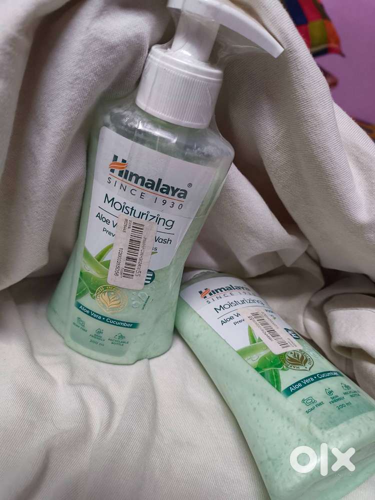 Himalaya Alovera Face Wash With Cucumber And Vitamin E