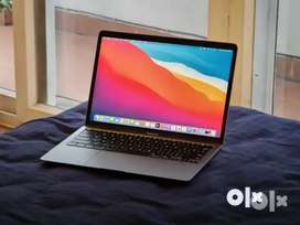 Apple Laptop M1 MacBook Air| 13 inch| Great Condition| 8GB RAM| 256 GB