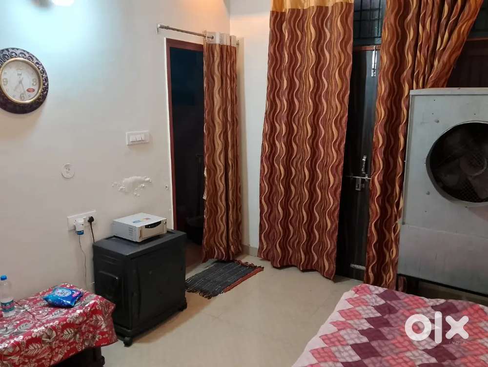 Flat house officials on rental