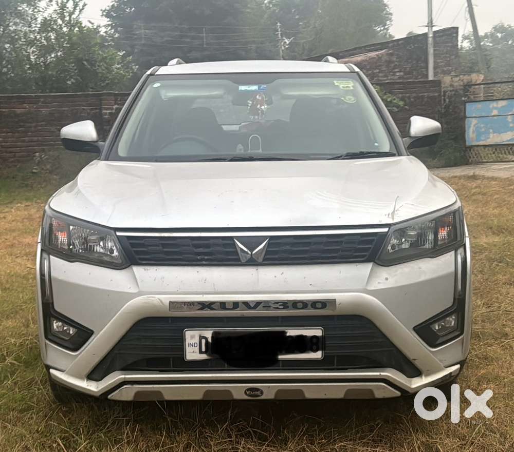 Mahindra XUV 300 2022 Diesel 64400 Km Driven