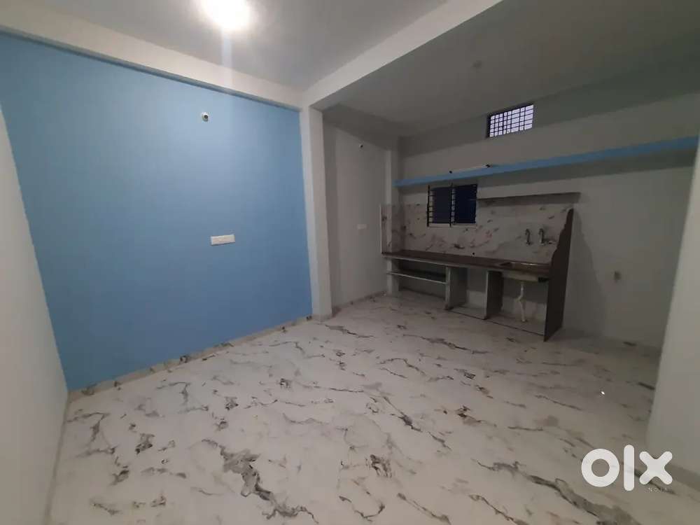 Single room with separate washroom