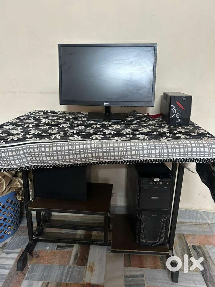 Computer Table