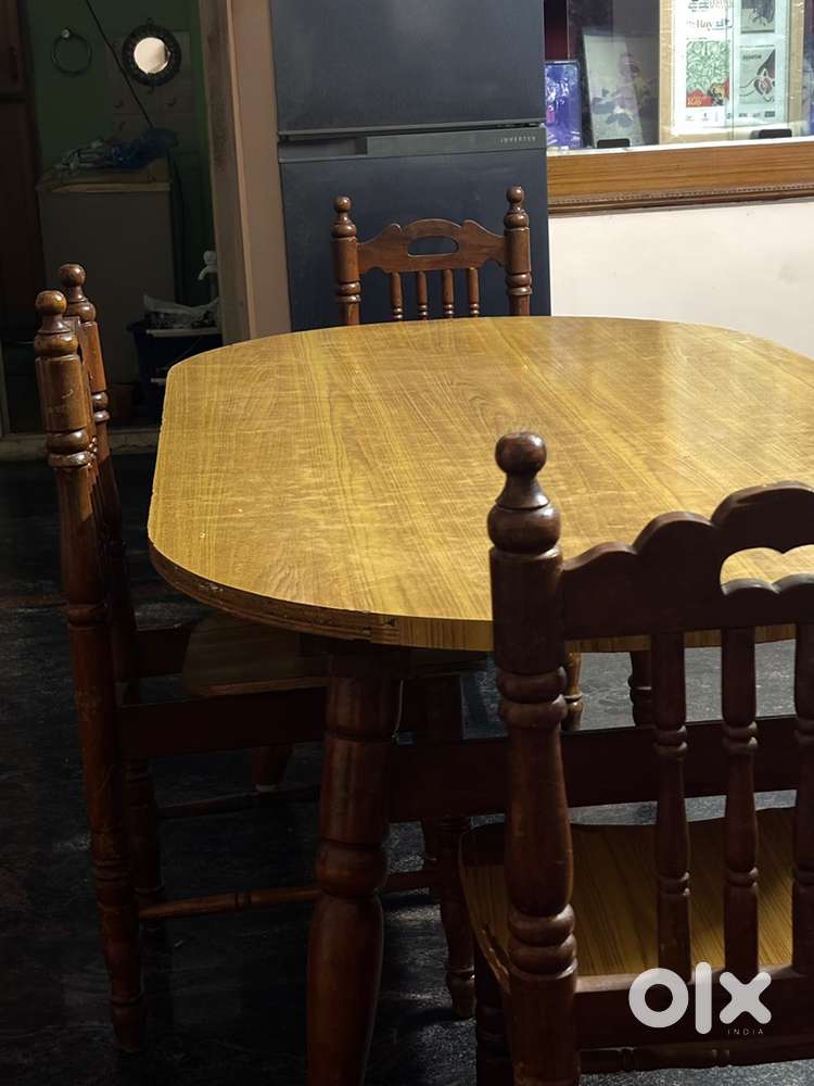 Teakwood Dining table 6 seater
