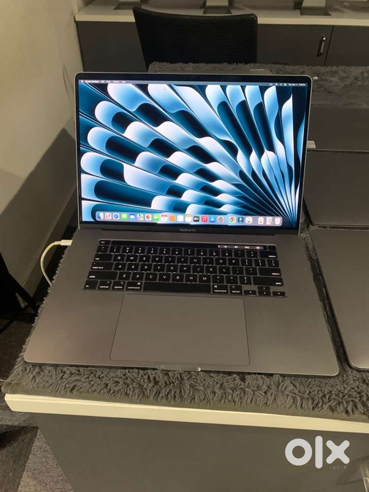 Apple MacBook Pro \ A2141 \ core i9 \ 32Gb \ 512Gb \ Touch Id \ WRNTY