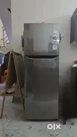 Lg fridge 4 star 5 yr old 255 gross weight