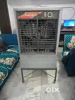 Iron Cooler is in good condition