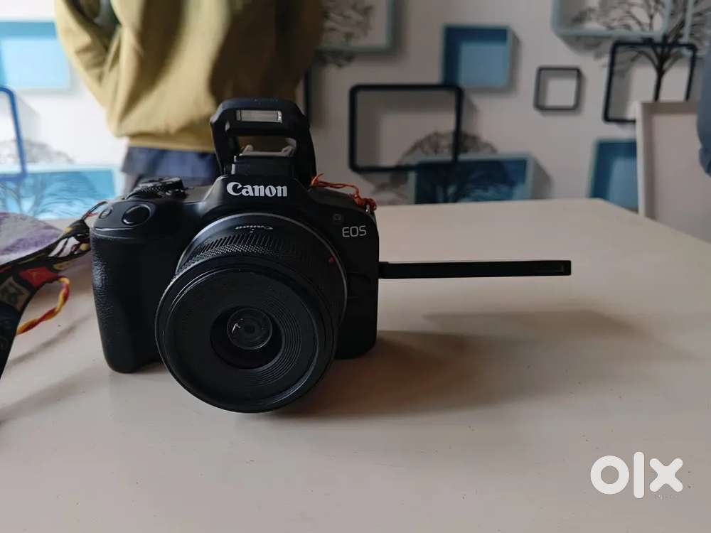 Canon. R50 18.45 lens