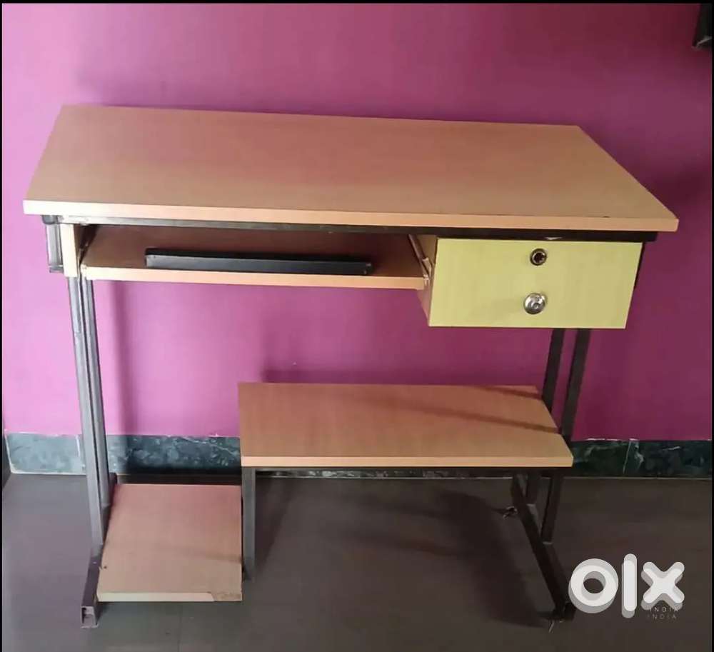 Computer Table