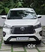 Toyota Innova Crysta 2.4 V 8 STR, 2022, Diesel