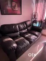 3 seater leather sofa @ Rs 5000