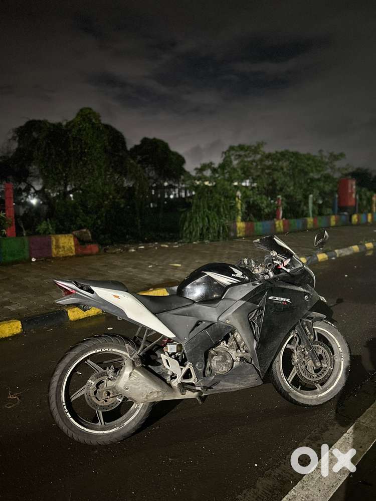 CBR 150 R for URGENT SALE