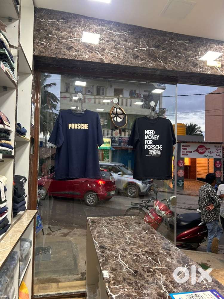 URGENTLY HIRING SALES EXECUTIVE FOR RETAIL STORE