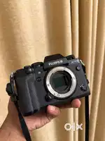 Fujifilm xt3 with 16-80 f4 & viltrox 23mm 1.4 lens