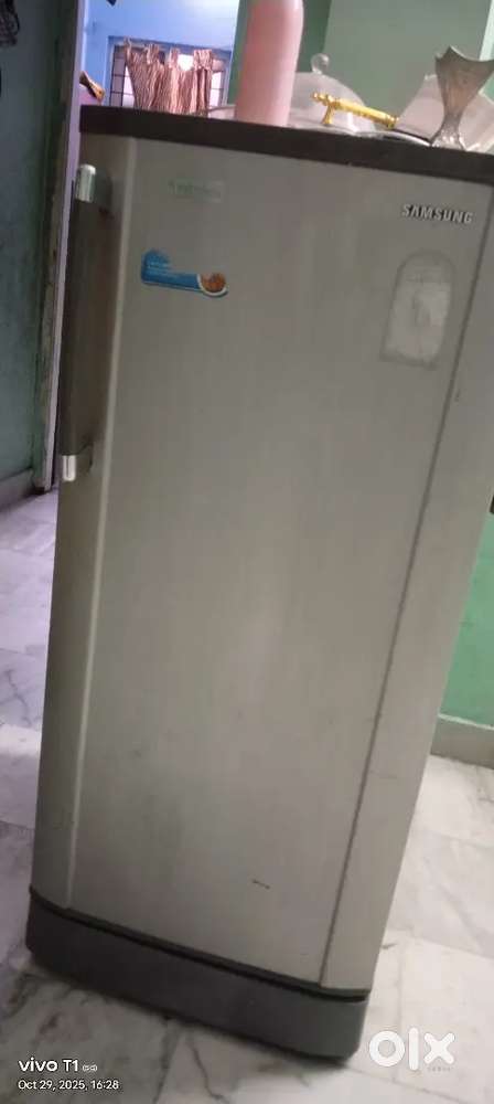 Fridge very neat condition