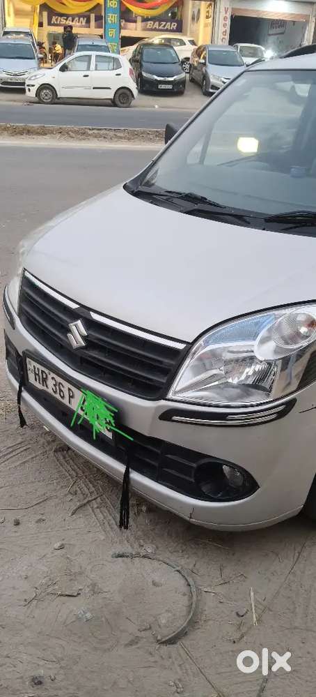 Maruti Suzuki Wagon R 2011 CNG & Hybrids 74000 Km Driven tyre 70%,