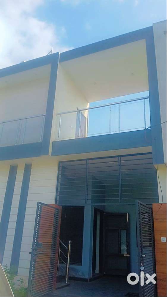 92 GAJ 2 BHK house sale