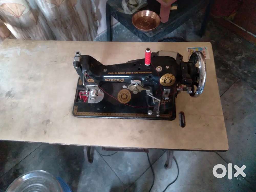 Sewing Machine with electrical moter