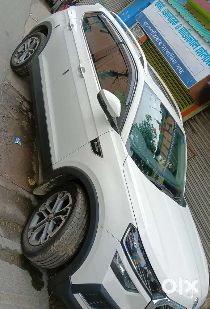 Skoda Kushaq 2023 Petrol 3999 Km Driven