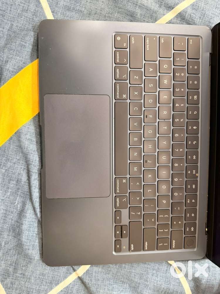 Apple macbook Air M2 256gbssd