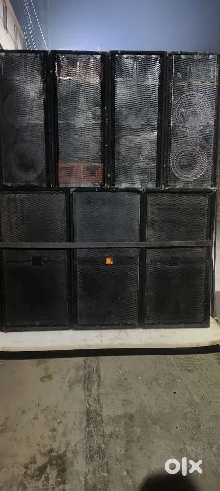 4top 3bass 3amp 1mixer 4light 1bijli bord All wiring