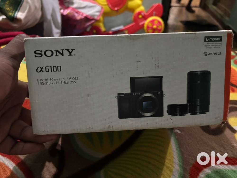 Sony a6100 full condition