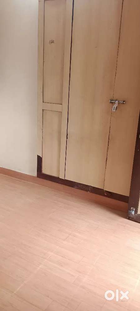 AC Room House for rent bachelor  one person ₹8000 two person ₹10000