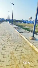 150 sqyd plot in signature Lake City