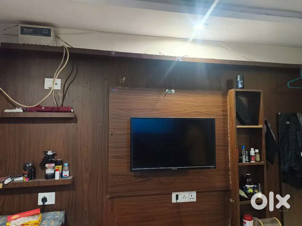 1 RK room , and i want a room mate