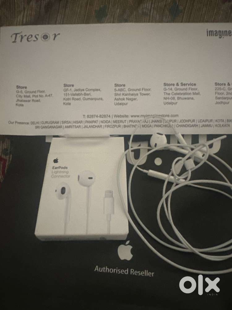 Iphone Lightning earphone wired