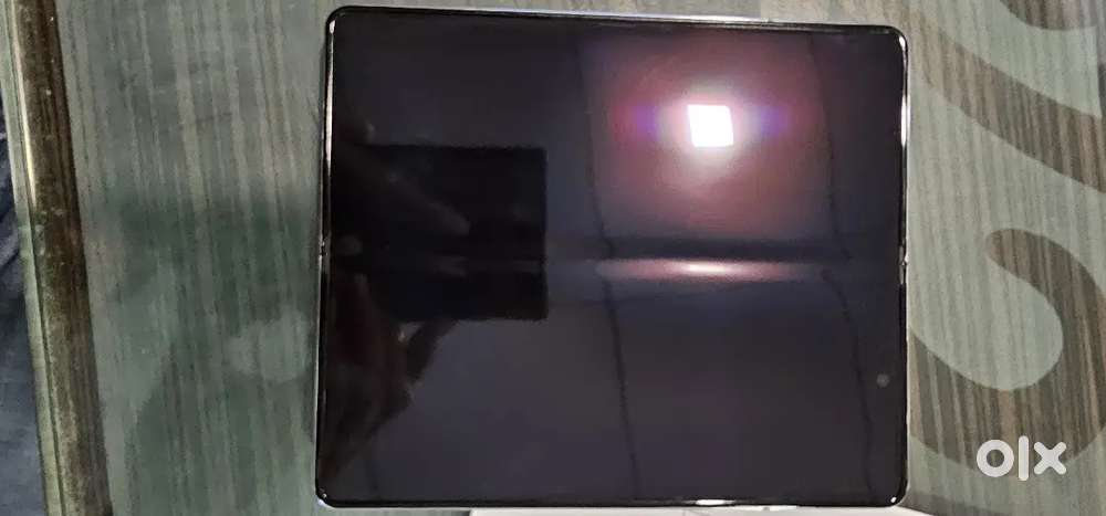 Sparingly used Fold 5    12GB/512GB