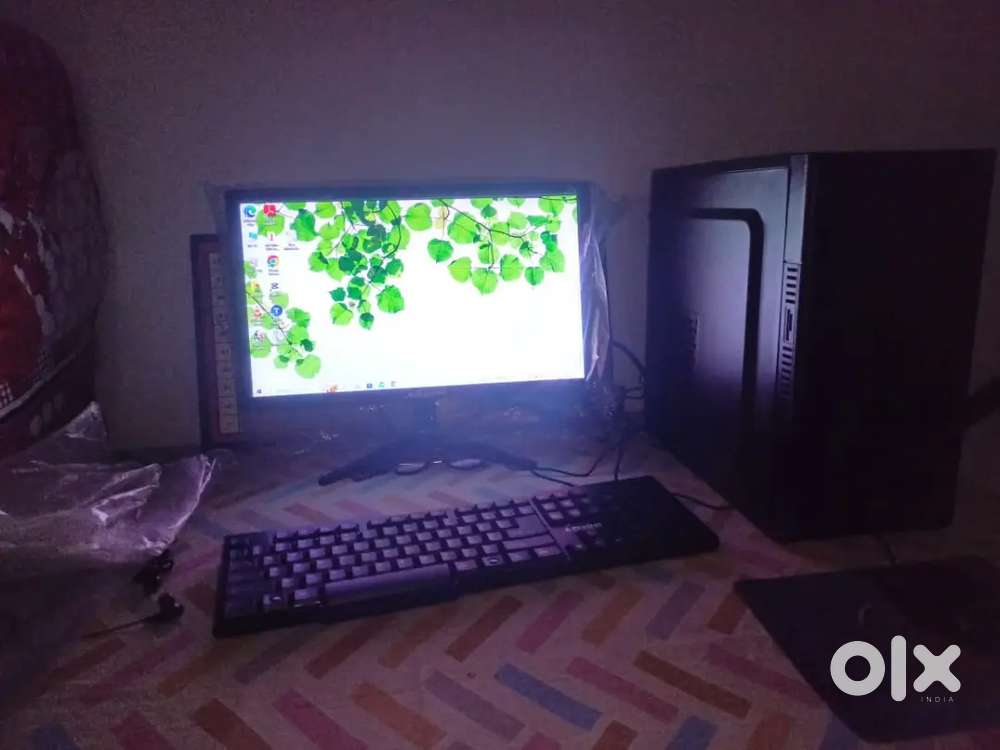 New Condition Desktop i3 3rd Generation Big screen only 6 months old