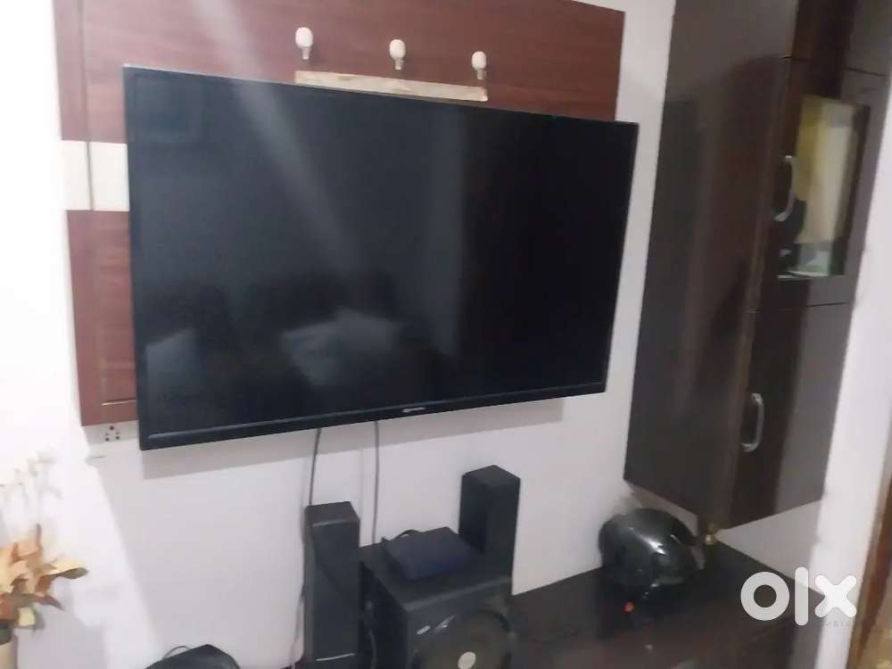 40 inch LED TV