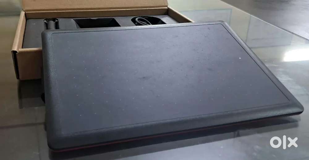 Wacom

Digital Drawing Graphics Pen Tablet (6-inch x 3.5-inch)