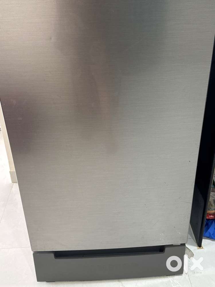 Samsung 236 litre 2 star convertible fridge  with fridge stand